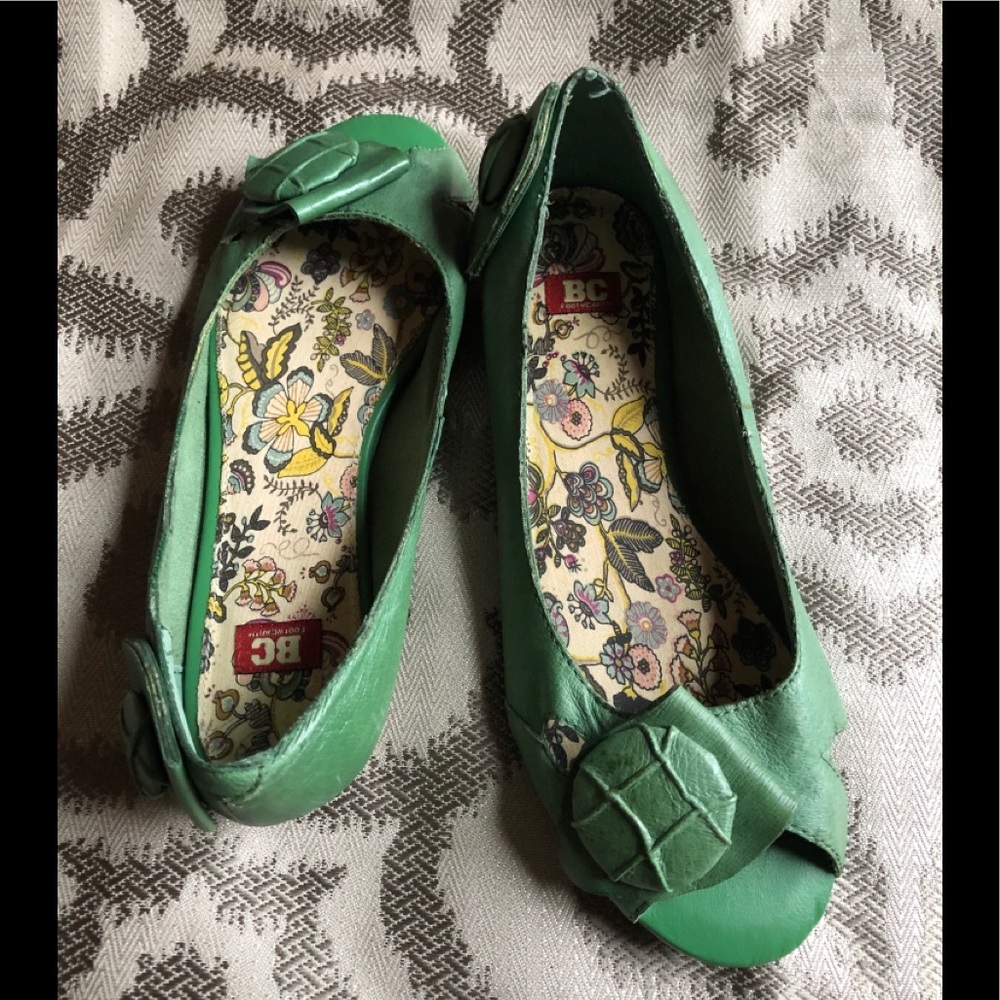 🆕BC FOOTWEAR PEEP-TOE GREEN LEATHER FLATS🥿 Sz 6 - Picture 10 of 16